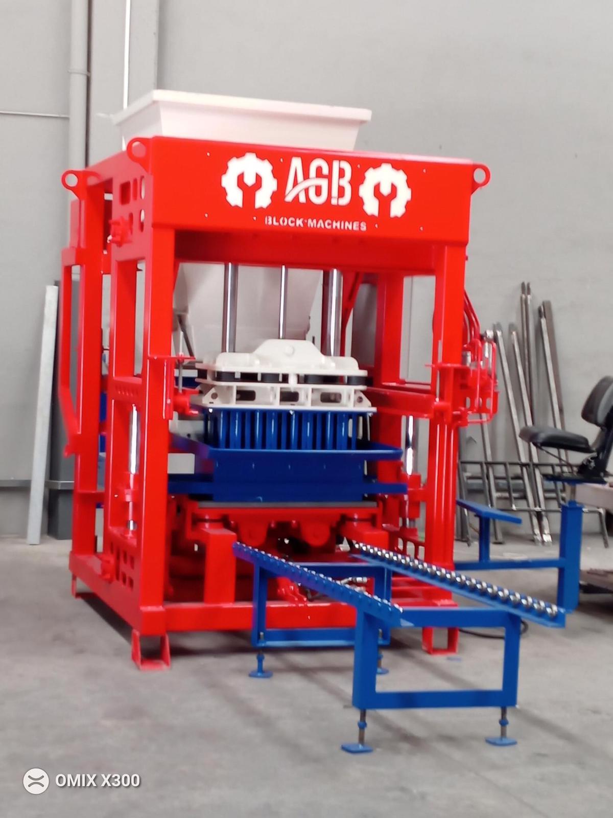 Machine a parpaing, machine de bloc b&eacute;ton, pondeuse parpaing, presse a parpaing, machine de fabrication de brique, machine parpaing